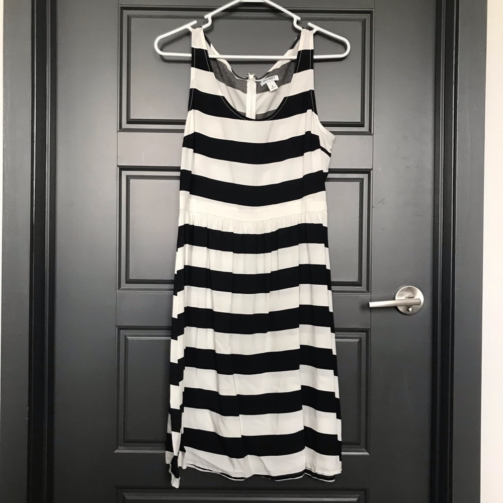 Old Navy black & white striped dress